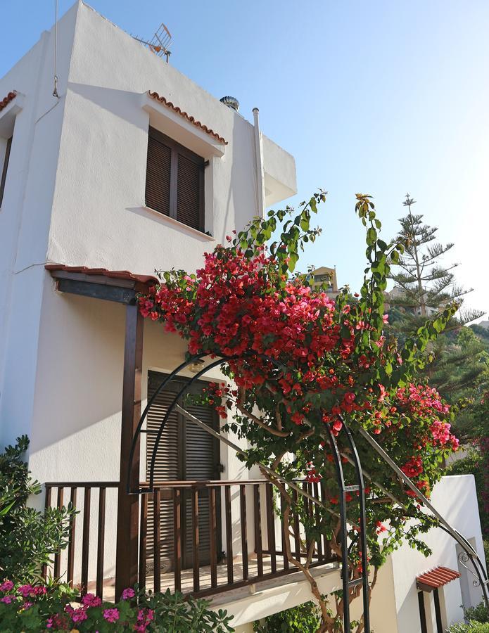 Oliaria Apartments Platanés Eksteriør bilde