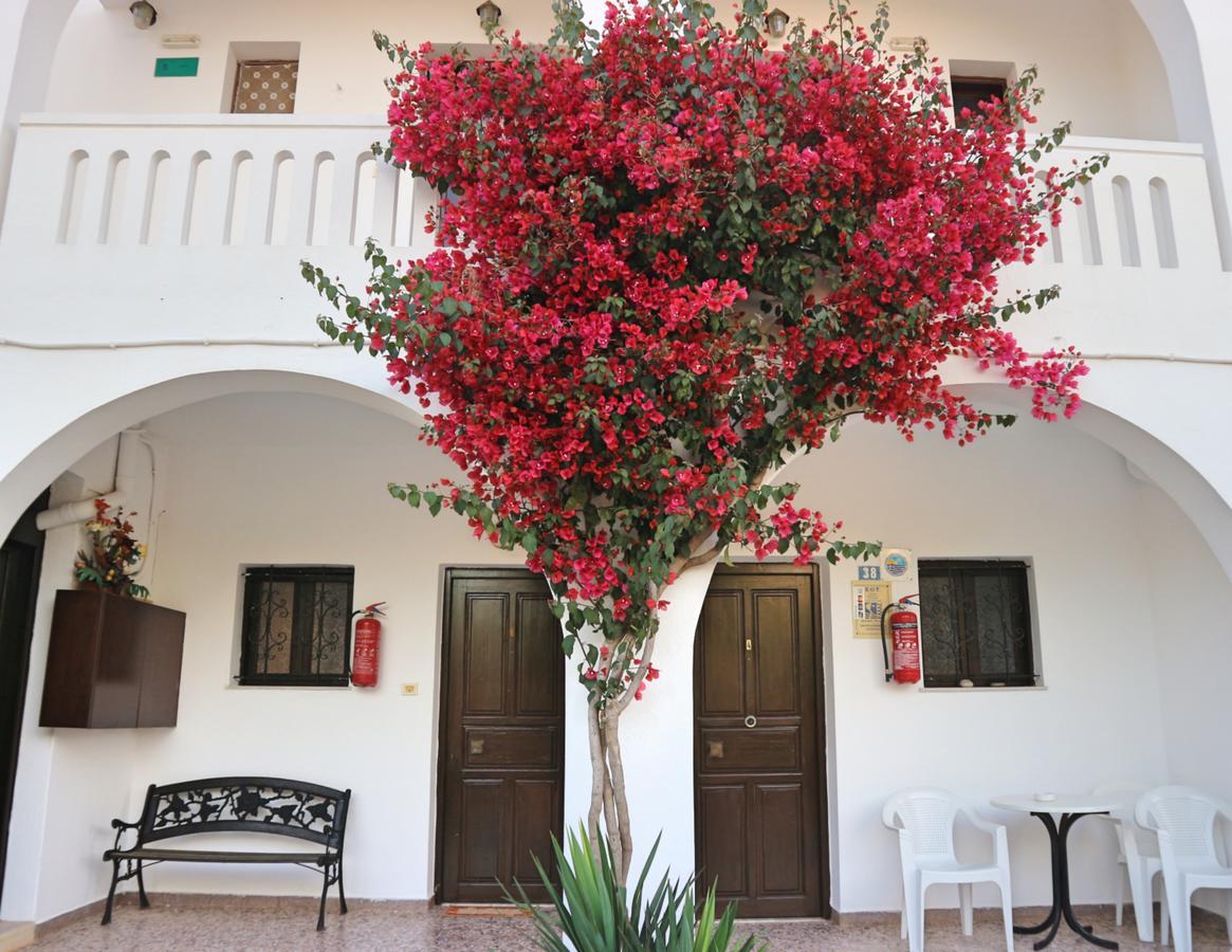 Oliaria Apartments Platanés Eksteriør bilde