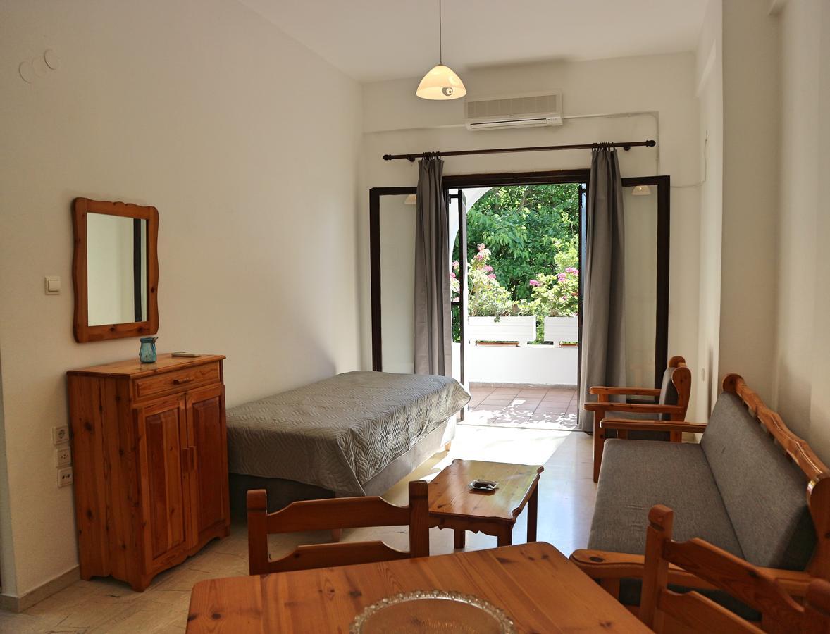 Oliaria Apartments Platanés Eksteriør bilde