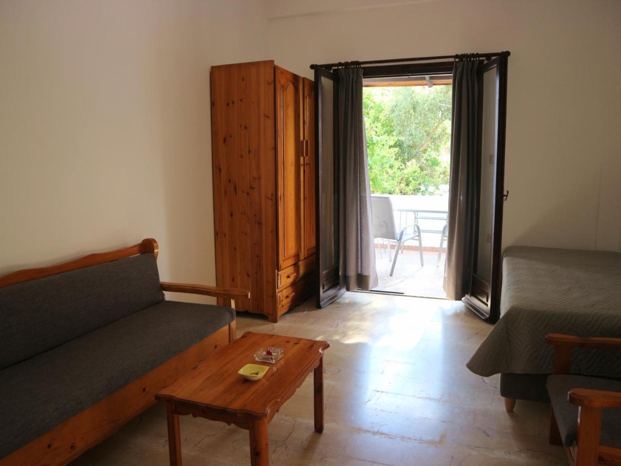 Oliaria Apartments Platanés Eksteriør bilde