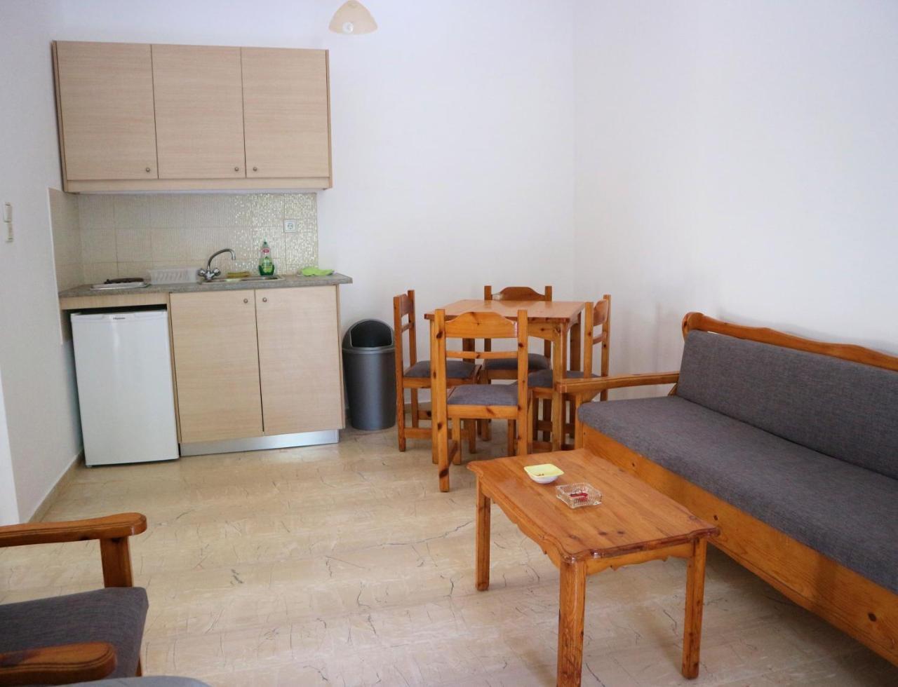 Oliaria Apartments Platanés Eksteriør bilde