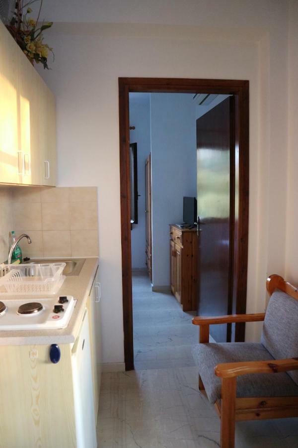 Oliaria Apartments Platanés Eksteriør bilde